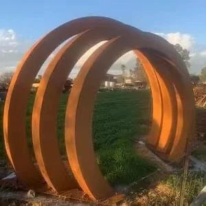 Outdoor Decorative Moon Gate Rusty Corten Steel Eye-Catching Moon Gate Moon Gate Arch for Yard