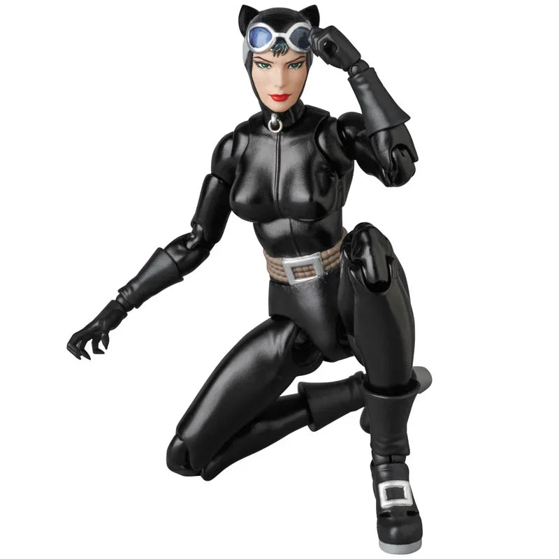 In Stock Medicom Mafex Toys DC Comics Batman Hush: Catwoman 1/12 Action Figure Collection Original Model Toy Ornament Gifts