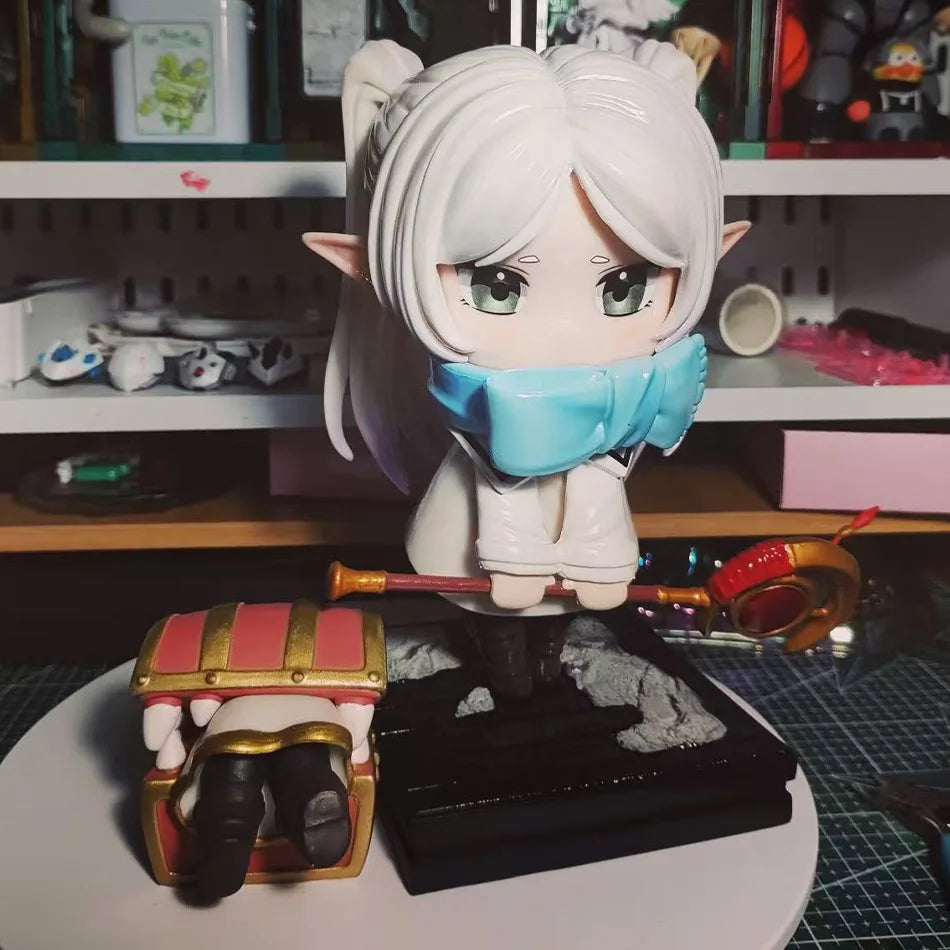 Frieren: Beyond Journey's End Chibi Figure Winter Ver. 14cm 5.51in with Mimic Chest Anime Figurine Collectible Model Toy Gift