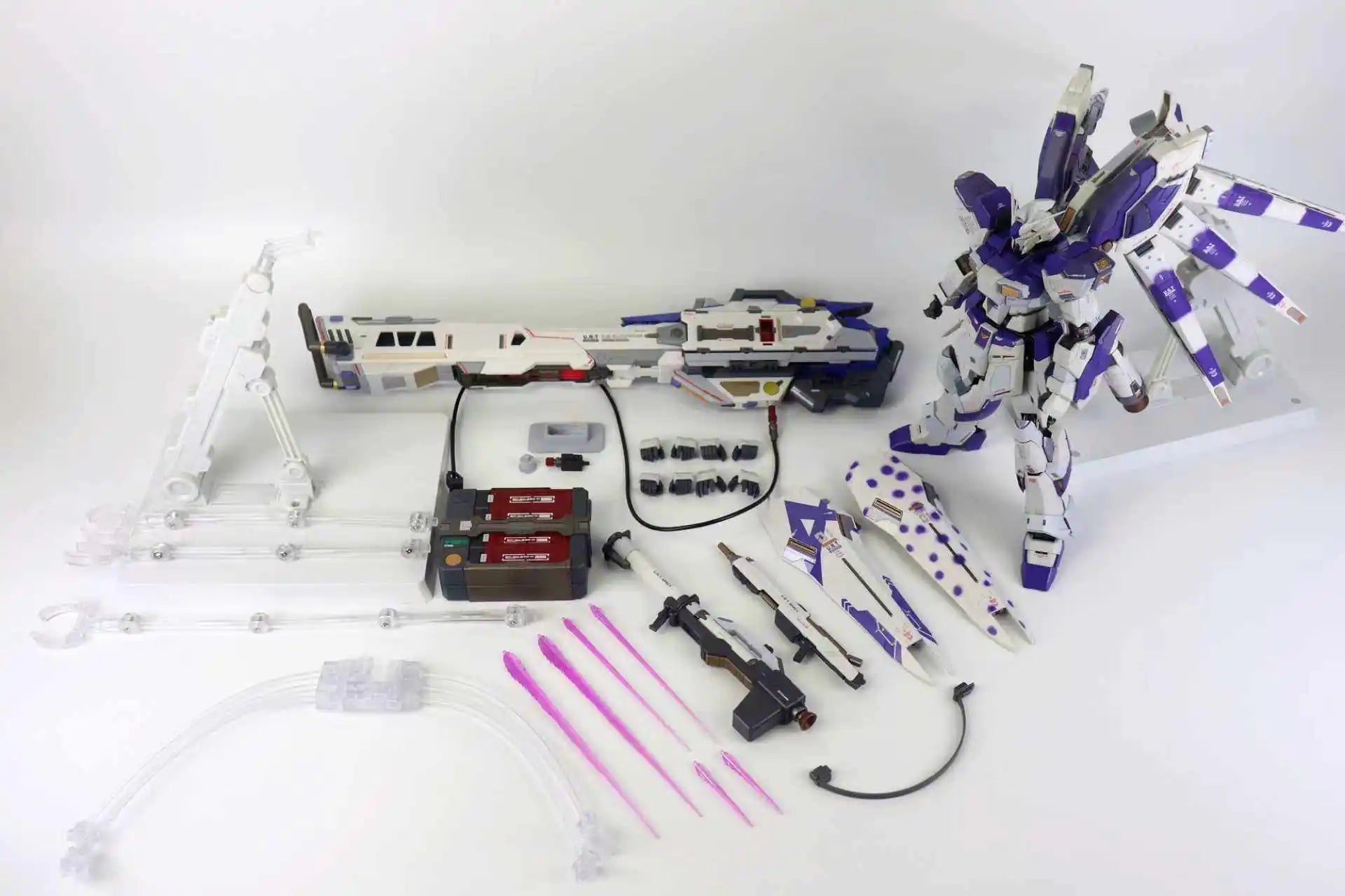 New Daban 8833 Ko Mb Hi-ν Action Figure Hi Nu Rx-93-ν2 1/100 Assembly Model Kit U.C.0096 Anime Figures Plastic Toy Birthday Gift
