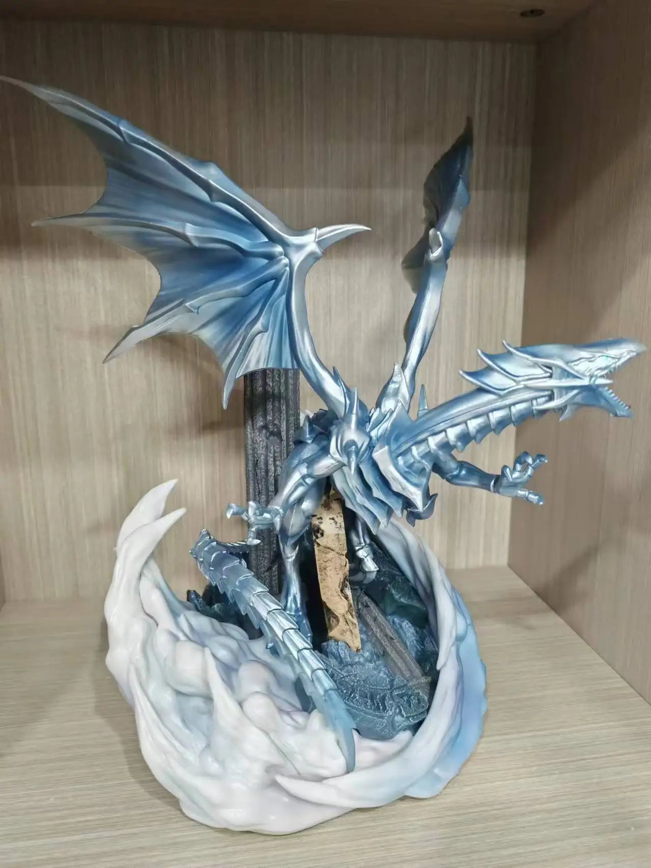 25CM Blue-Eyes White Dragon Anime Figure Luminate Yu-Gi-Oh Figure Pvc Statue Model High Quality Collections Desk Decor Toys Gift