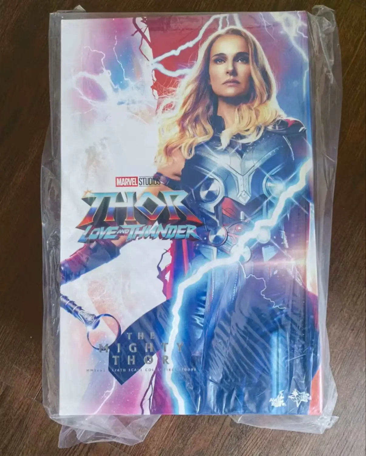 Original HotToys HT MMS663 Thor Love and Thunder 1/6 Mighty Thor In Stock Anime Action Collection Figures Model Toys
