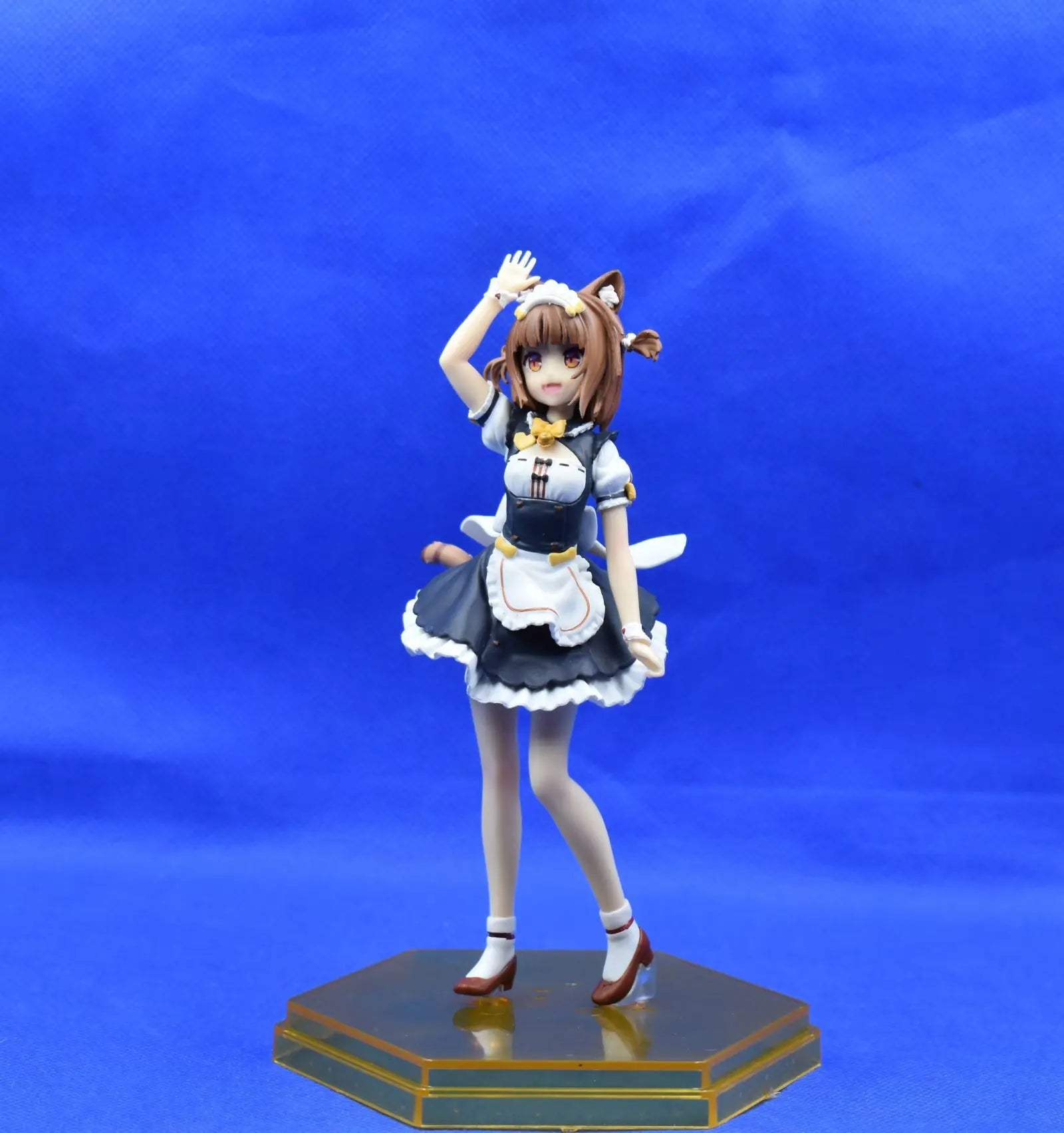 16CM Anime Nekopara Azuki Figure Standing Maid Outfit Ver Coconut Anime Model Toy Gift Collection Action Figure PVC