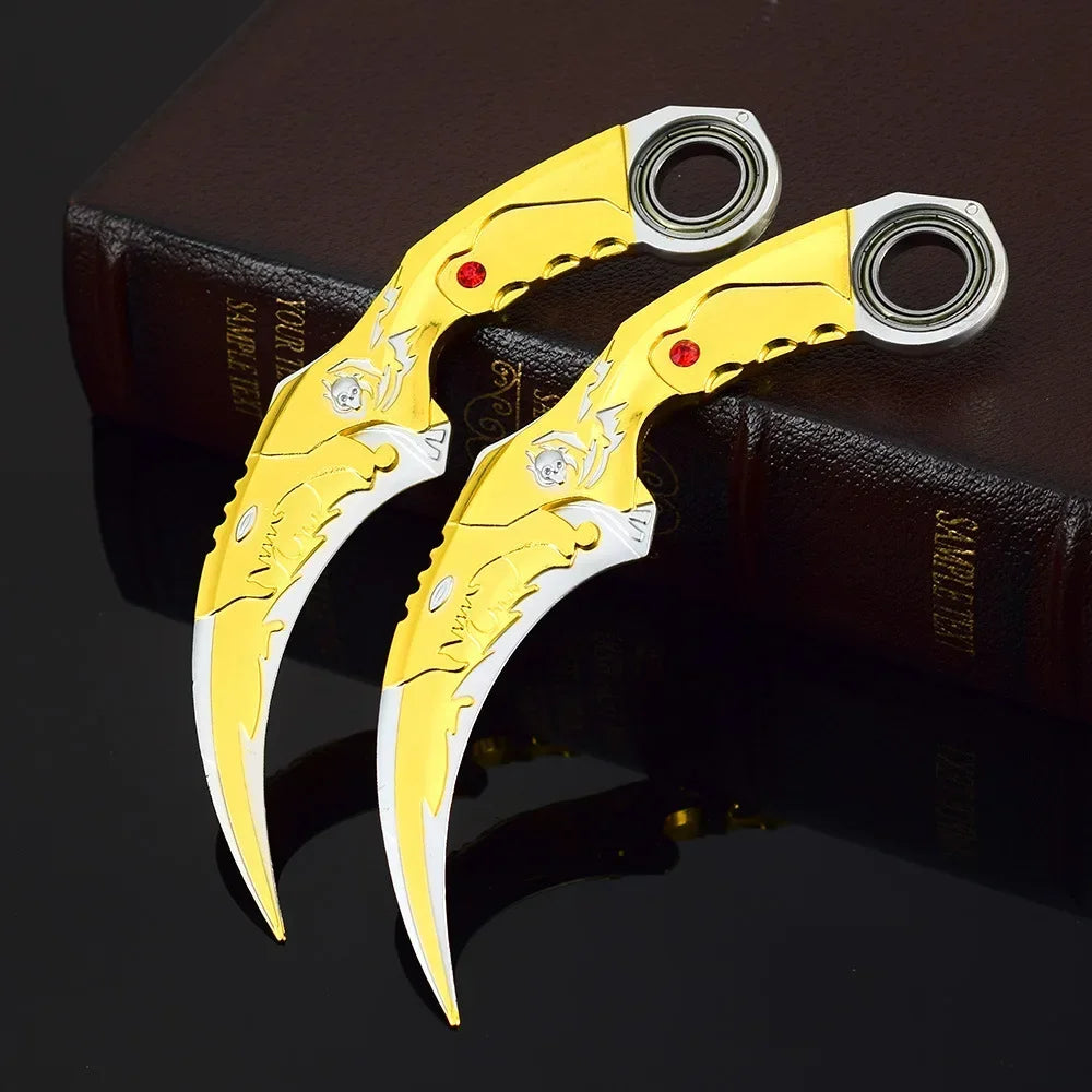 17CM Karambit Игра Живот и смърт Периферна Тъмна Луна Двойни Шипове Метален Модел Безопасност Мили Тери Влак Нож Играчки Меч Момче Подарък