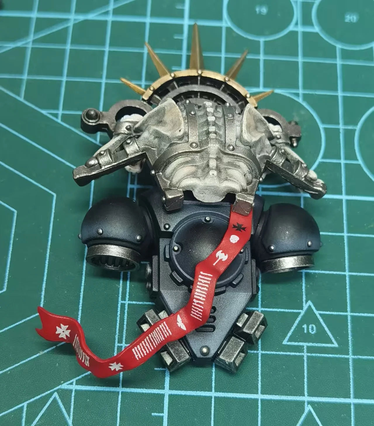 Joytoy Warhammer 40K 1/18 Action Figures Black Templars Marshal Baldeckrath 12.3cm  Model Toy