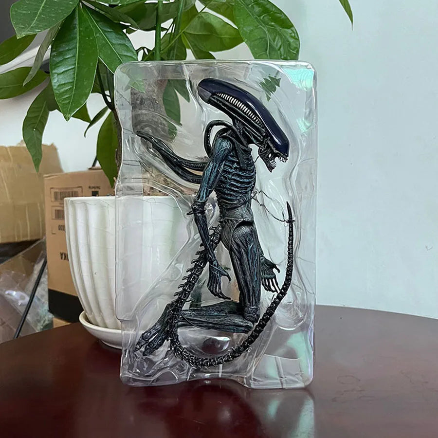 AVP Aliens Predator Alien Xenomorph PVC Action Figure Alien Neomorph Creature Pack Action Figures Toy Doll Gifts