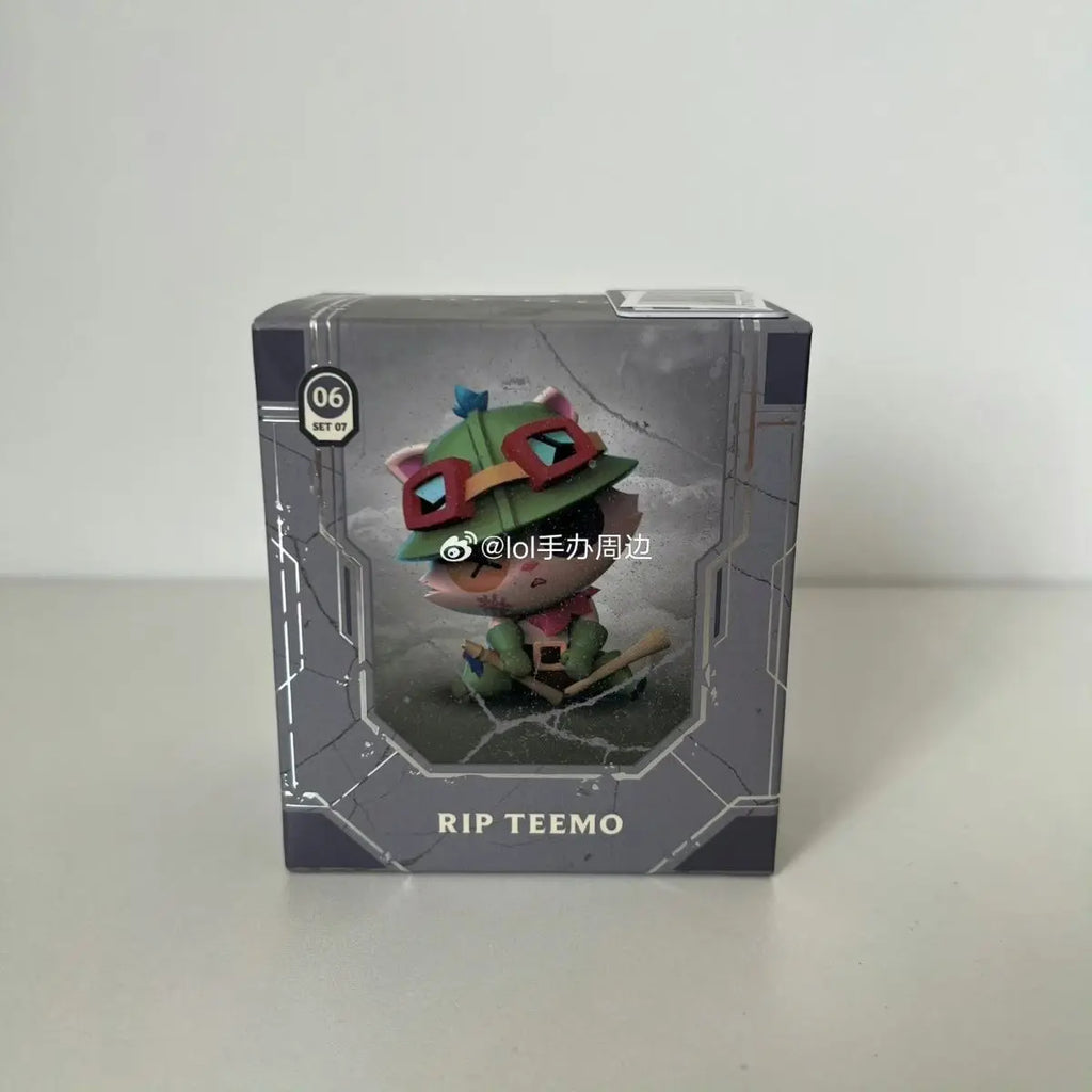 В наличност League of Legends Lol Game Peripheral Legit Hand Timokyu Moon Galen Jinx Bobi Arri Miss Doom и т.н. Украшение играчка Коледен подарък