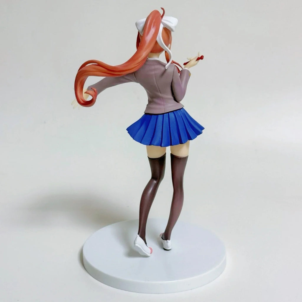 Neue Anime Doki Literature Student Uniform Club Actionfigur Modell Niedliches hübsches Mädchen Spielzeug Monika Sayori Sammlerstück Weihnachtsgeschenke