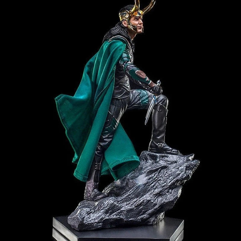 Marvel Loki Statue 1/10 Scale Thor Ragnarok Battle Scene Action Figure Desktop Decoration For Marvel Movie Fans And Collectors