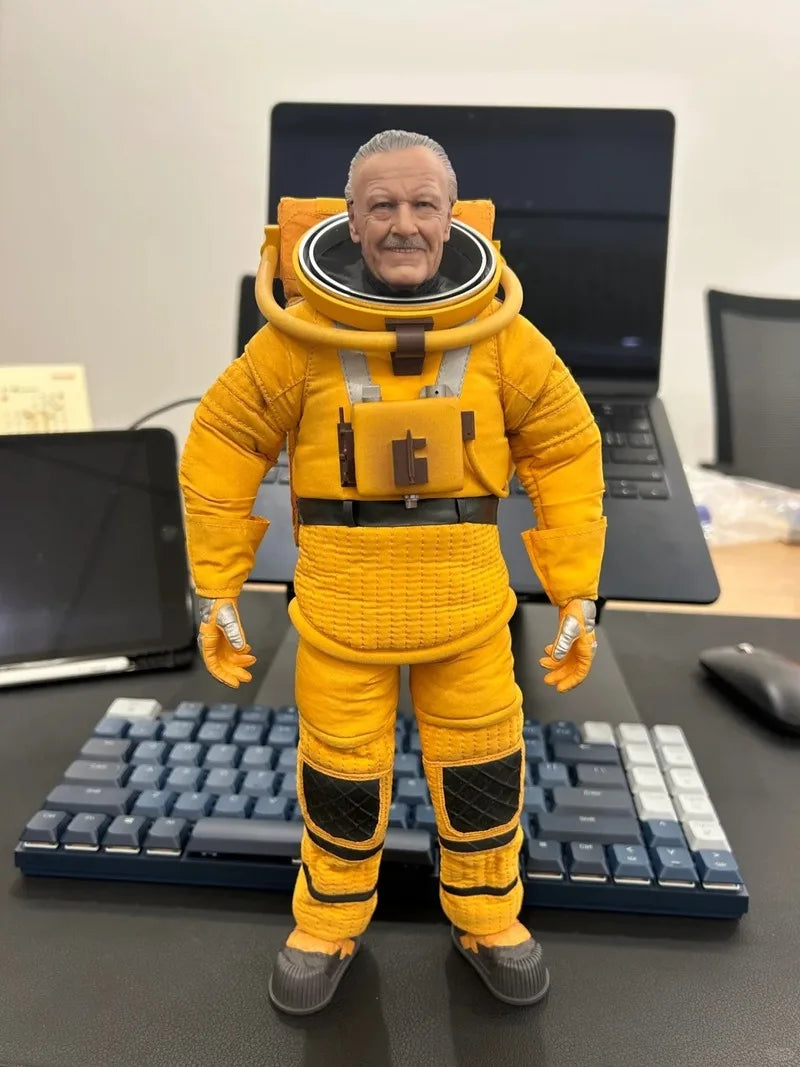 In Stock Original Genuine Hottoys Ht Mms545 StanLee 20 19 Toy Fair Exclusive Movable Sculpture Collectible Figure Model Toy