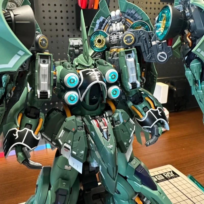 AXIS MODEL WORKS Kshatriya 1/100 Scale Luminous Assembly Model Kit - OSIRIS AERIAL DOMINATOR Plastic Action Figure