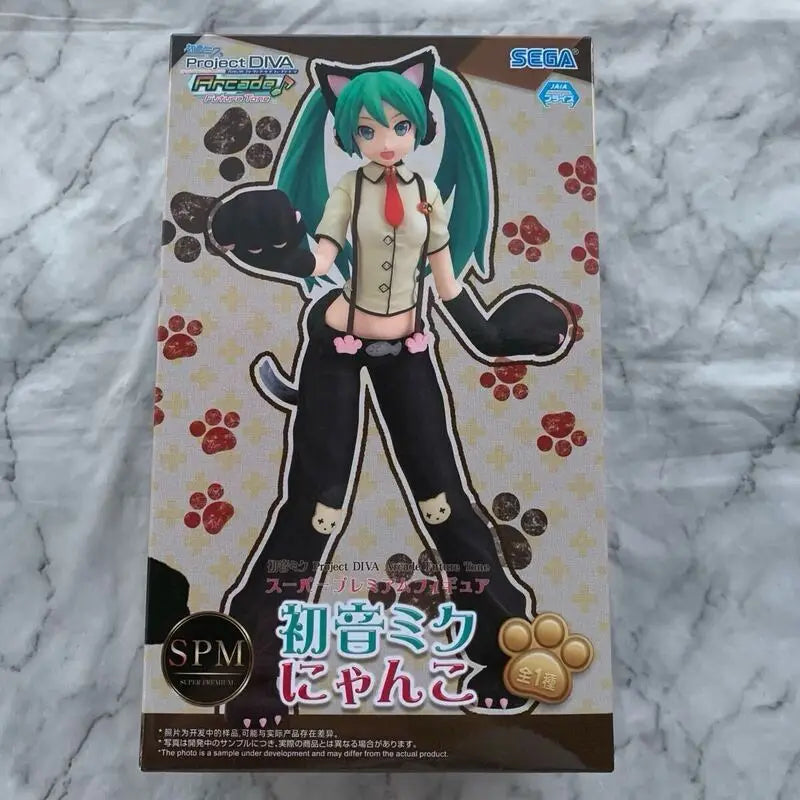 Auf Lager SEGA Hatsune Miku Projekt DIVA Arcade Future Tone SPM Hatsune Miku-Kleine Katze PVC 23CM Anime Actionfiguren Modell Spielzeug
