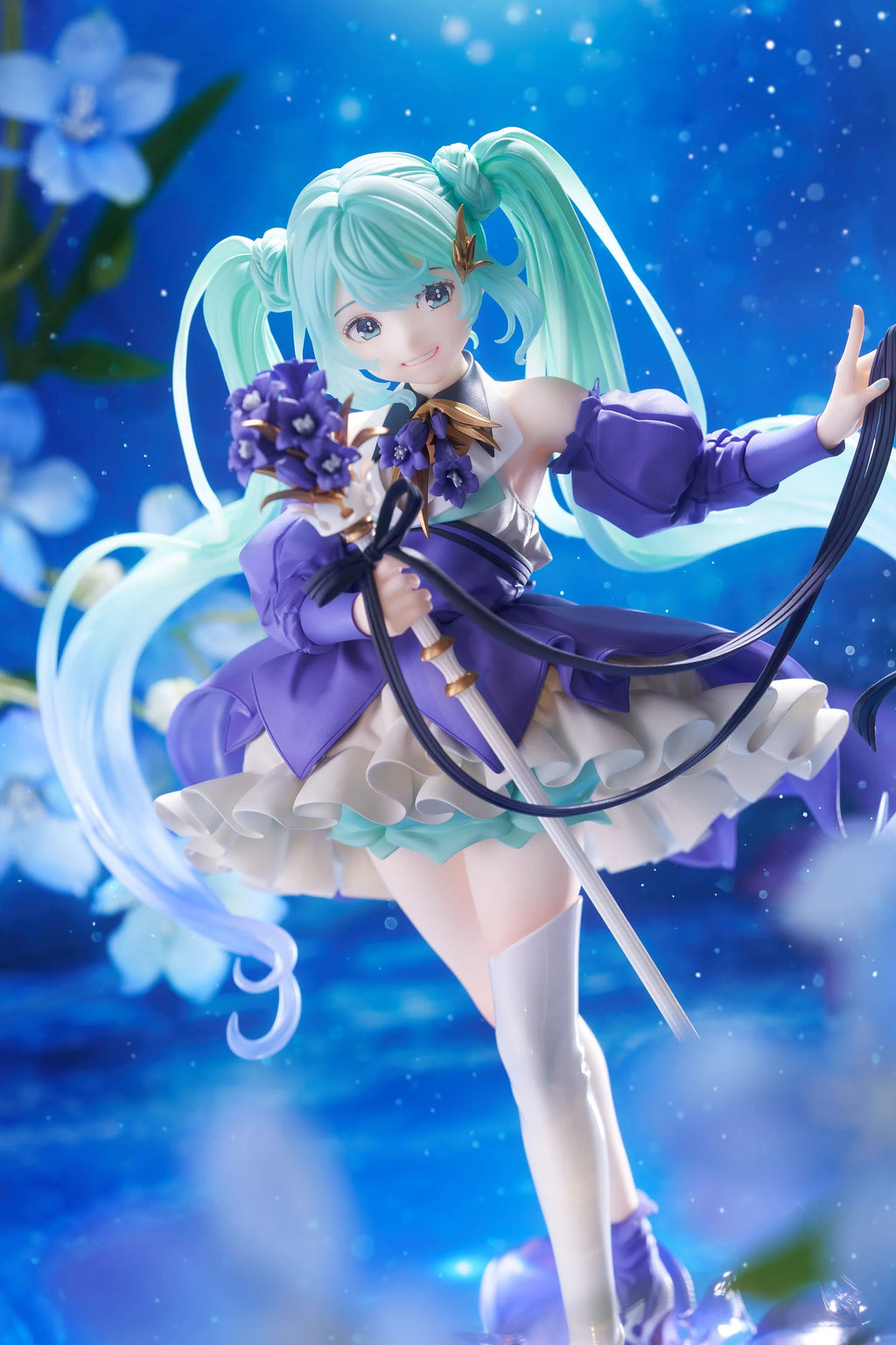 Оригинална фигурка Taito Vocaloid Hatsune Miku 2024 Birthday Flower Ver. Amp 21см, колекционерска фигурка, аниме модел играчка, детски подаръци.