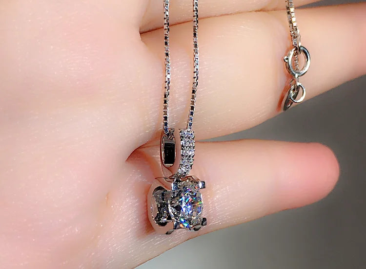 Custom Real Platinum PT950 Pendant Necklaces Women Engagement Anniversary Wedding Necklaces Round Moissanite Diamond Necklaces
