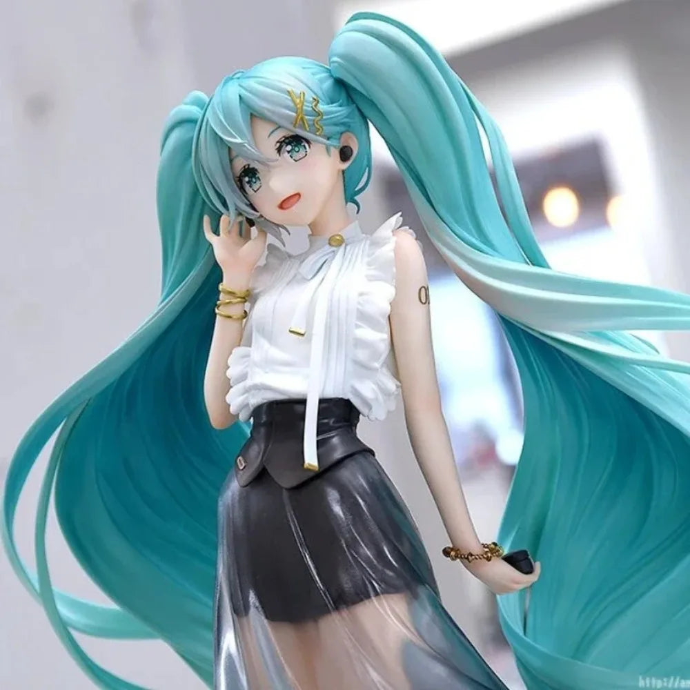 In Stock GSC Original Genuine Vocaloid Hatsune Miku 1/6 NT Style Casual Wear Ver 28cm Collections Model Toy Figures Anime Gift