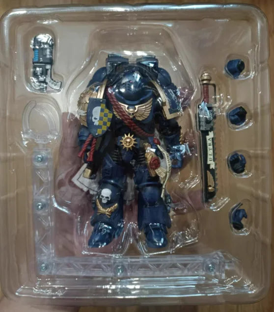 【SF】JOYTOY Warhammer 40K 1/18 Action Figure UltramarinesCaptain with Jump Pack Model Toys Gifts Collection Ornaments