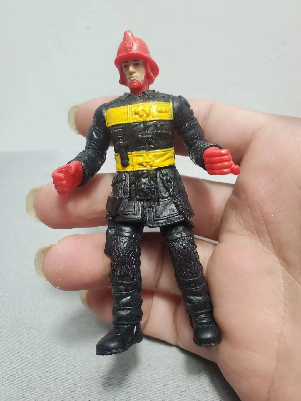 9cm 3.75" Solider Farmer Worker Military Police Action Figure Limite Collection Pirate Player Model Toy Gift for Kid Child Adult