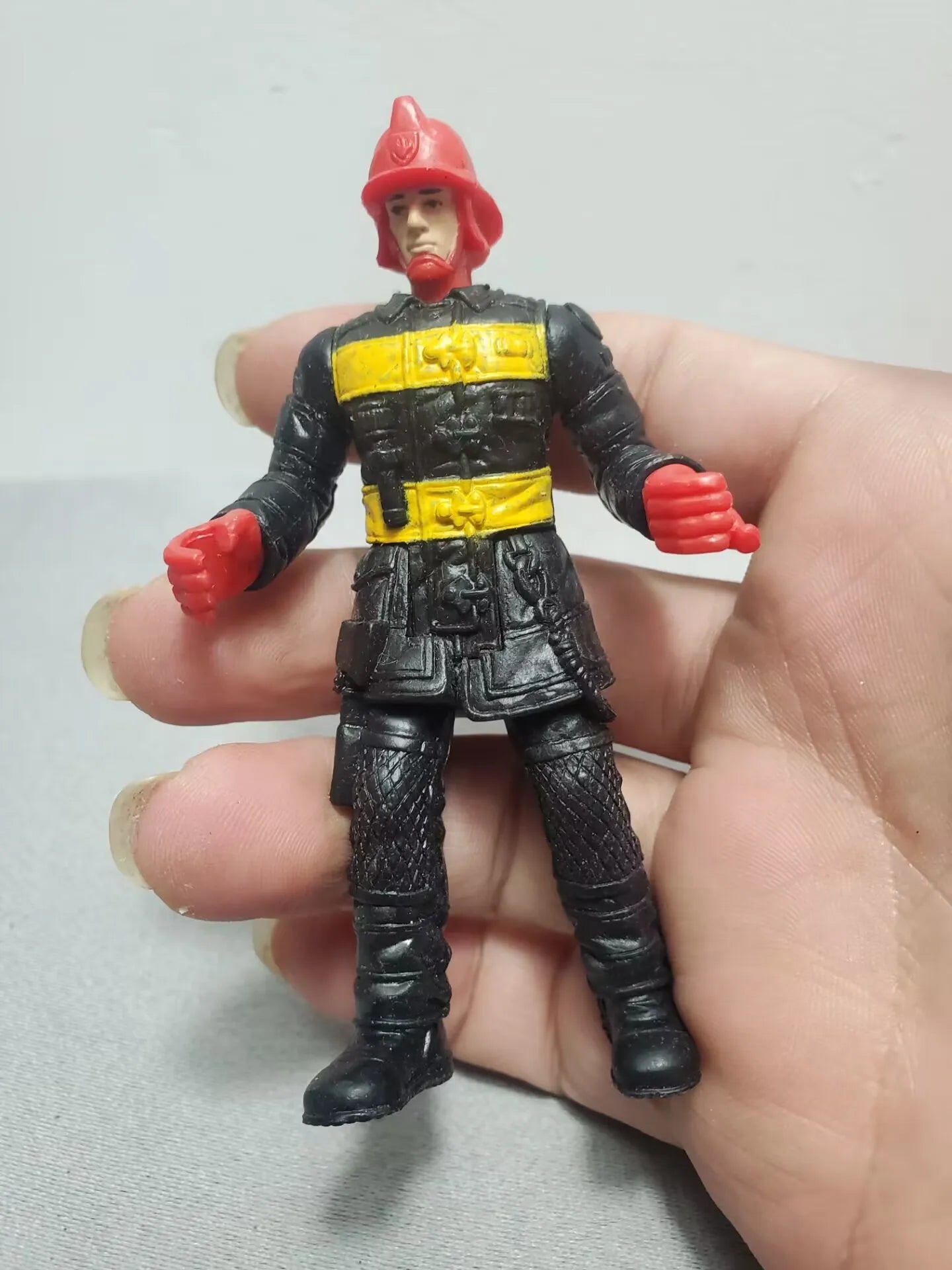 9cm 3.75" Solider Farmer Worker Military Police Action Figure Limite Collection Pirate Player Model Toy Gift for Kid Child Adult