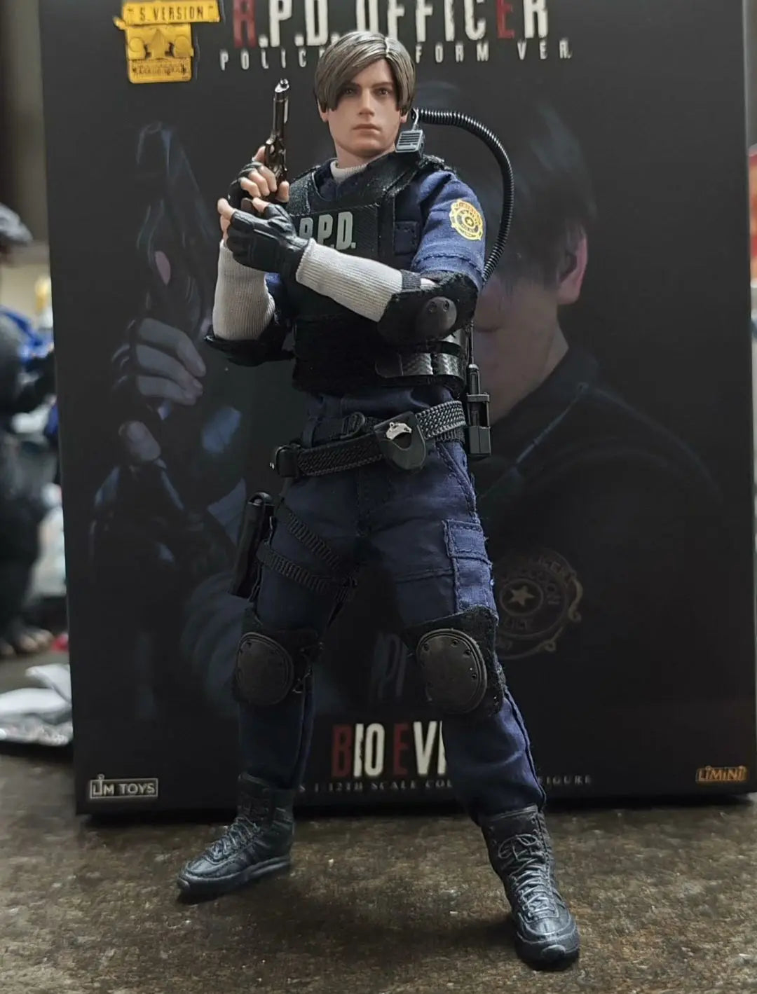 In-stock LIM TOYS Resident Evil Leon Kennedy 1/12 Action Figure Model Deluxe Reissue Collectible Gift