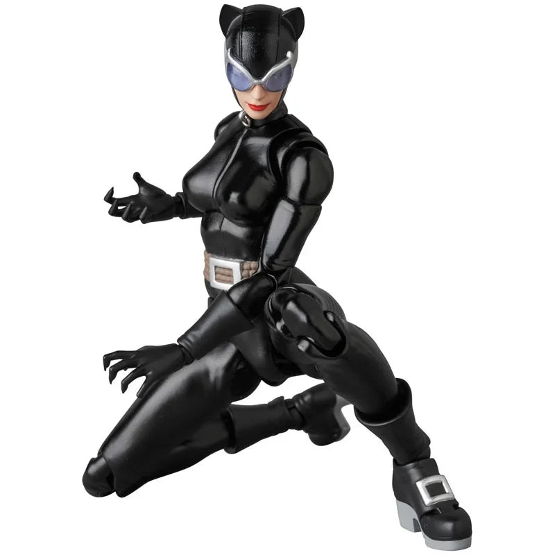 In Stock Medicom Mafex Toys DC Comics Batman Hush: Catwoman 1/12 Action Figure Collection Original Model Toy Ornament Gifts