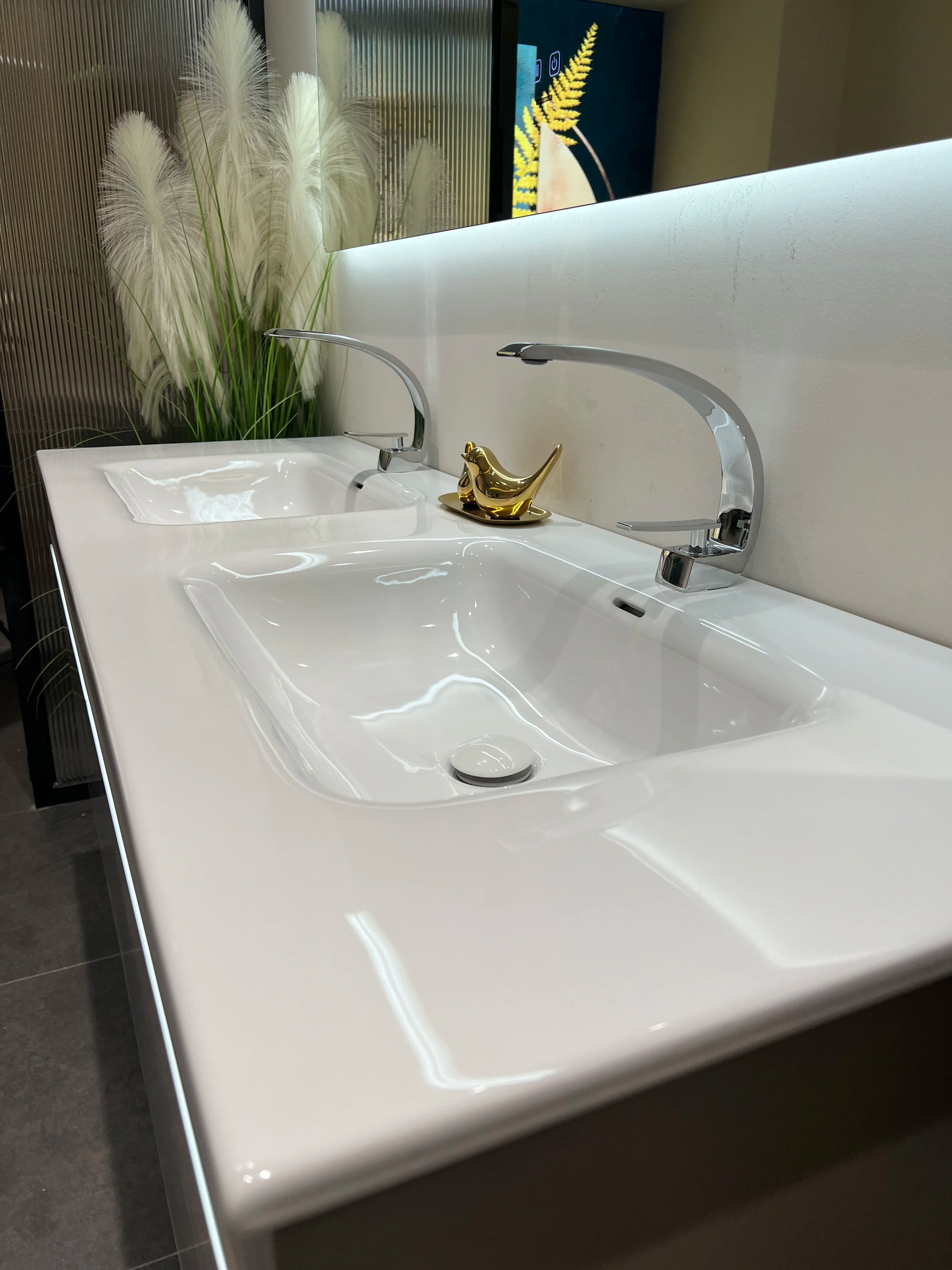 2025 New Luxury 59-Inch Smart Mirror Cabinet Modern Bathroom Vanity With Double Sinks Customizable Noble Choice Package
