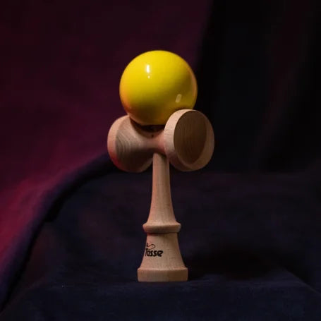 Kendama Tasse Schwert Jade Tasse TA Serie Profi Anfänger Schwertball Spielzeug für Anfänger Jonglierspiel im Freien Sportball