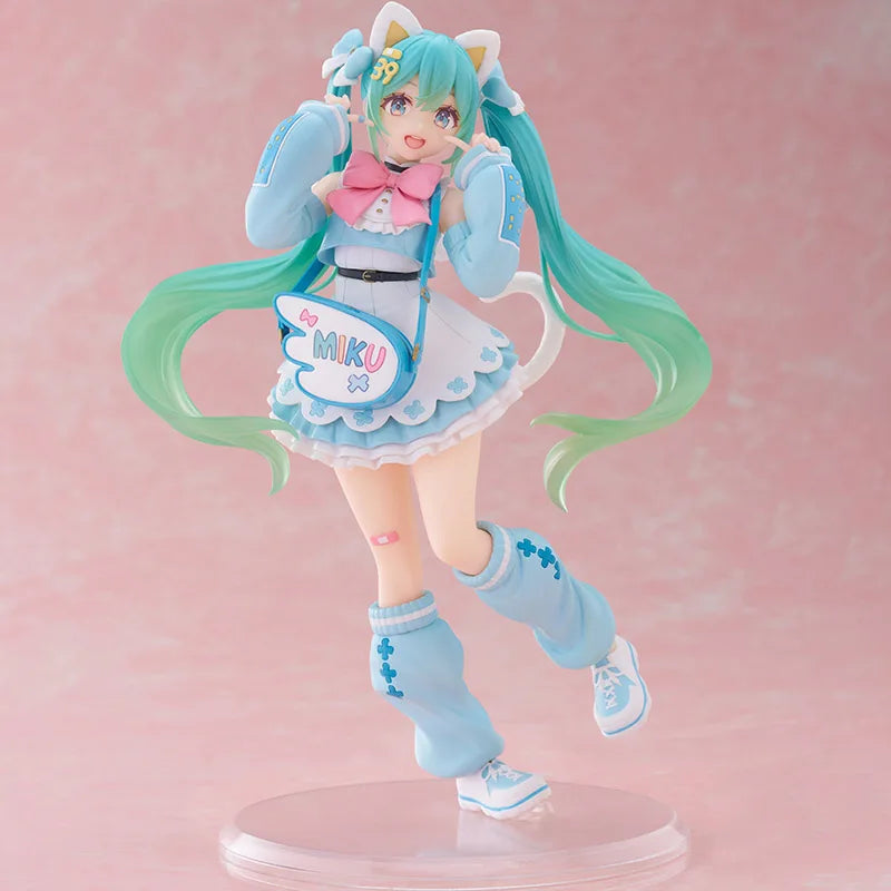 In Stock TAiTO Hatsune Miku Fashion Figure Fancy ~Cat Eat Ver.~ PVC 18CM Anime Action Figures Model Collection Toy