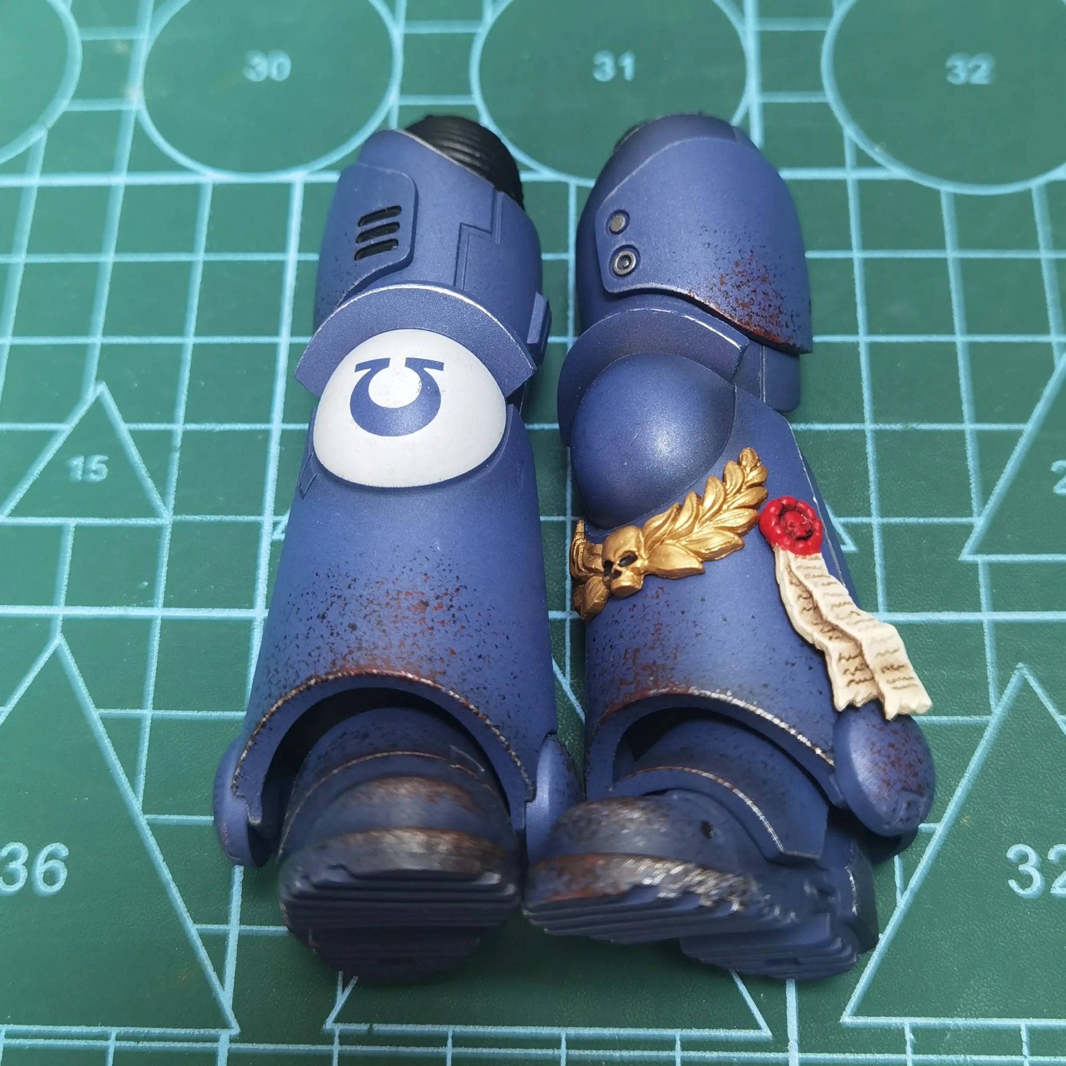 Joytoy Warhammer 1/18 Action Figures Ultramarines Lieutenant Titus-Collectors Edition Model Toy Boy Gifts 3.75inch