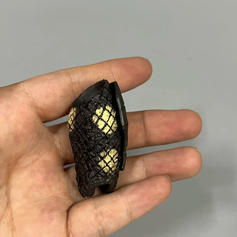NECA фигурка на куче извънземно 7 инча, модел на тяло, играчка за сглобяване „Направи си сам“, колекционерски артикул от Китай, подходяща за деца над 4 години.