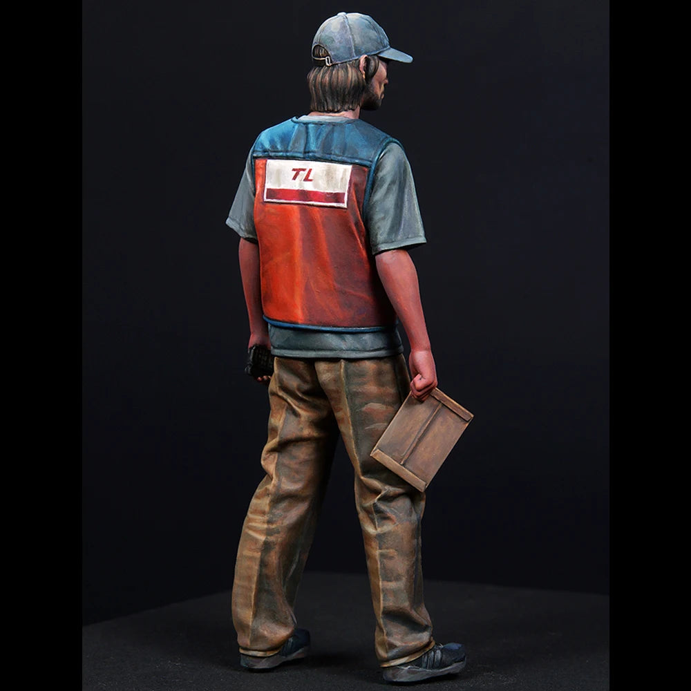 1/24 Delivery driver "Hank", Resin Model figure soldier, Military themes, Unassembled and unpainted kit