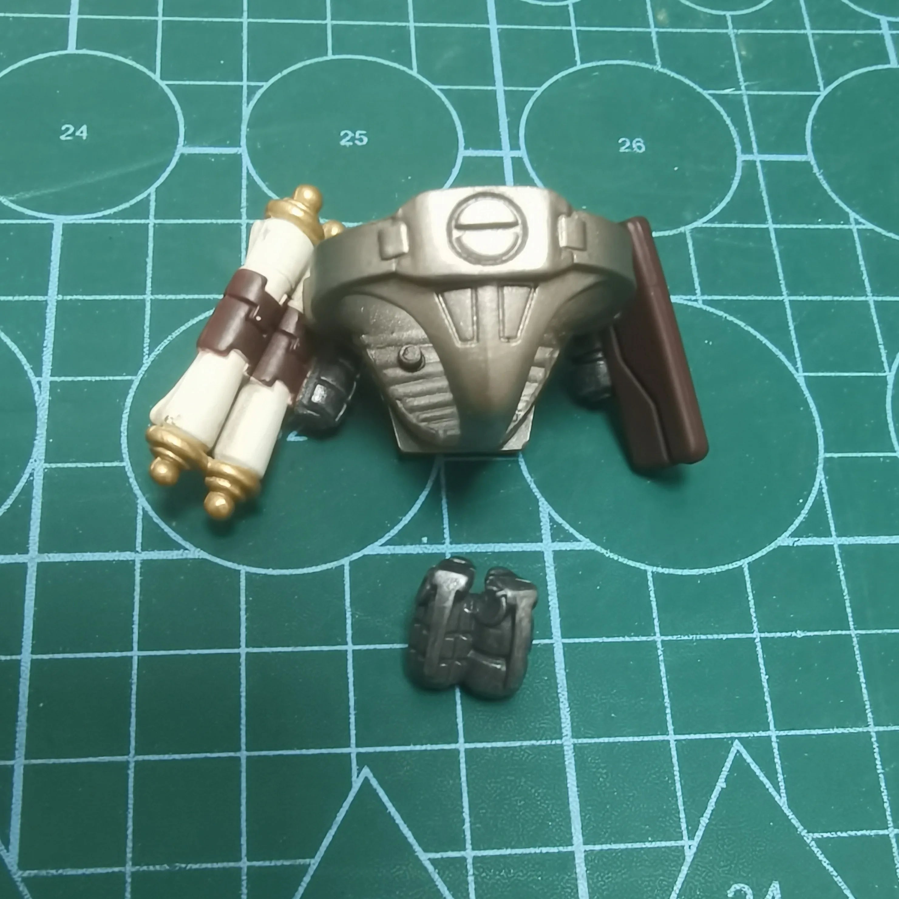 Joytoy Warhammer 1/18 Action Figures Iron Warriors MKVI Tactical Sergeant with Power Sword and Plasma Pistol Model Toy Boy Gifts