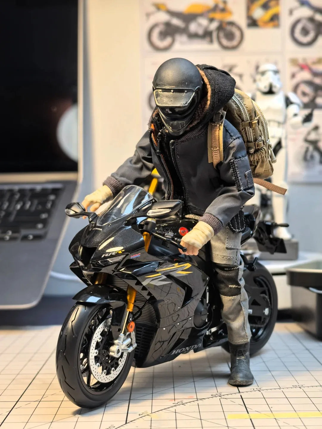 New Genuine Remad Custom 1/12 Motorbike Wanderer Mobile Doll No Motorcycle In Stock