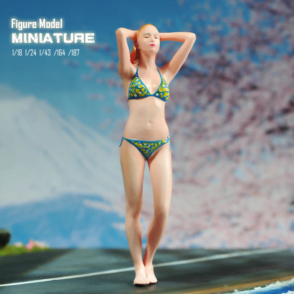 Miniatures Painted 1/64 Sexy Swimsuit Couple Fashionable Woman Props Figures Model Garage Scene Creative Dolls Car Toy