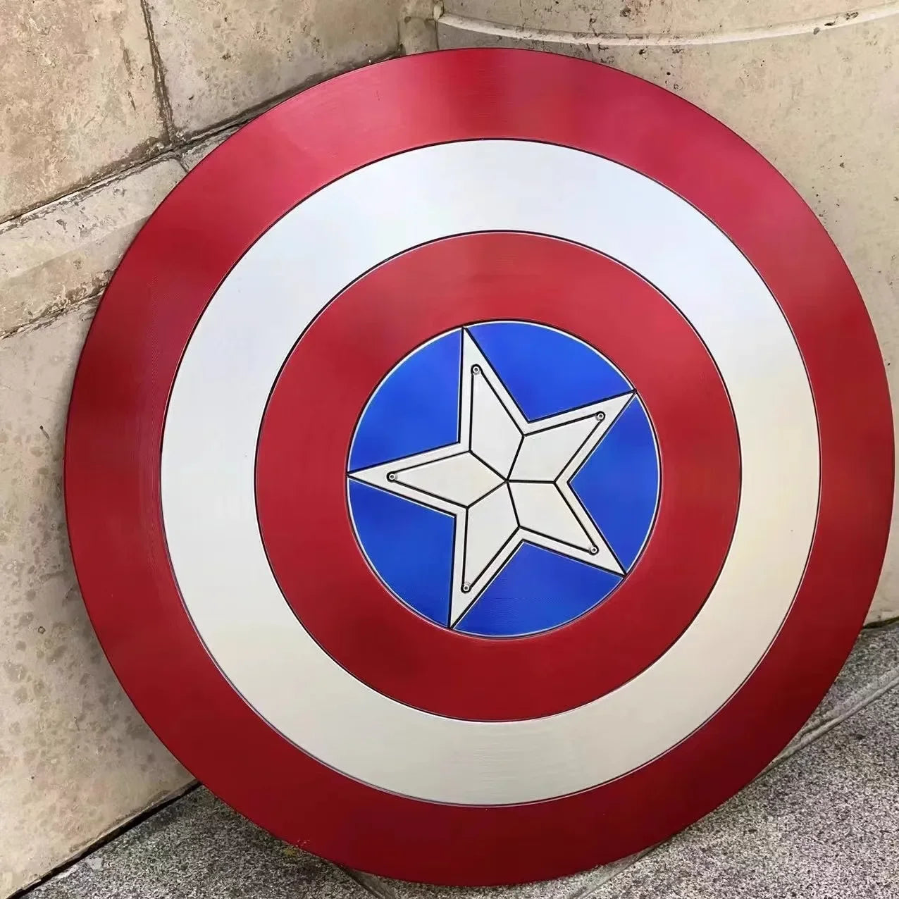 60 cm Superheld Captain America Shield Premium-Version Modell Plastikwaffen Kostüm Kostümparty Bühnengeschenk Spielzeugsammlung