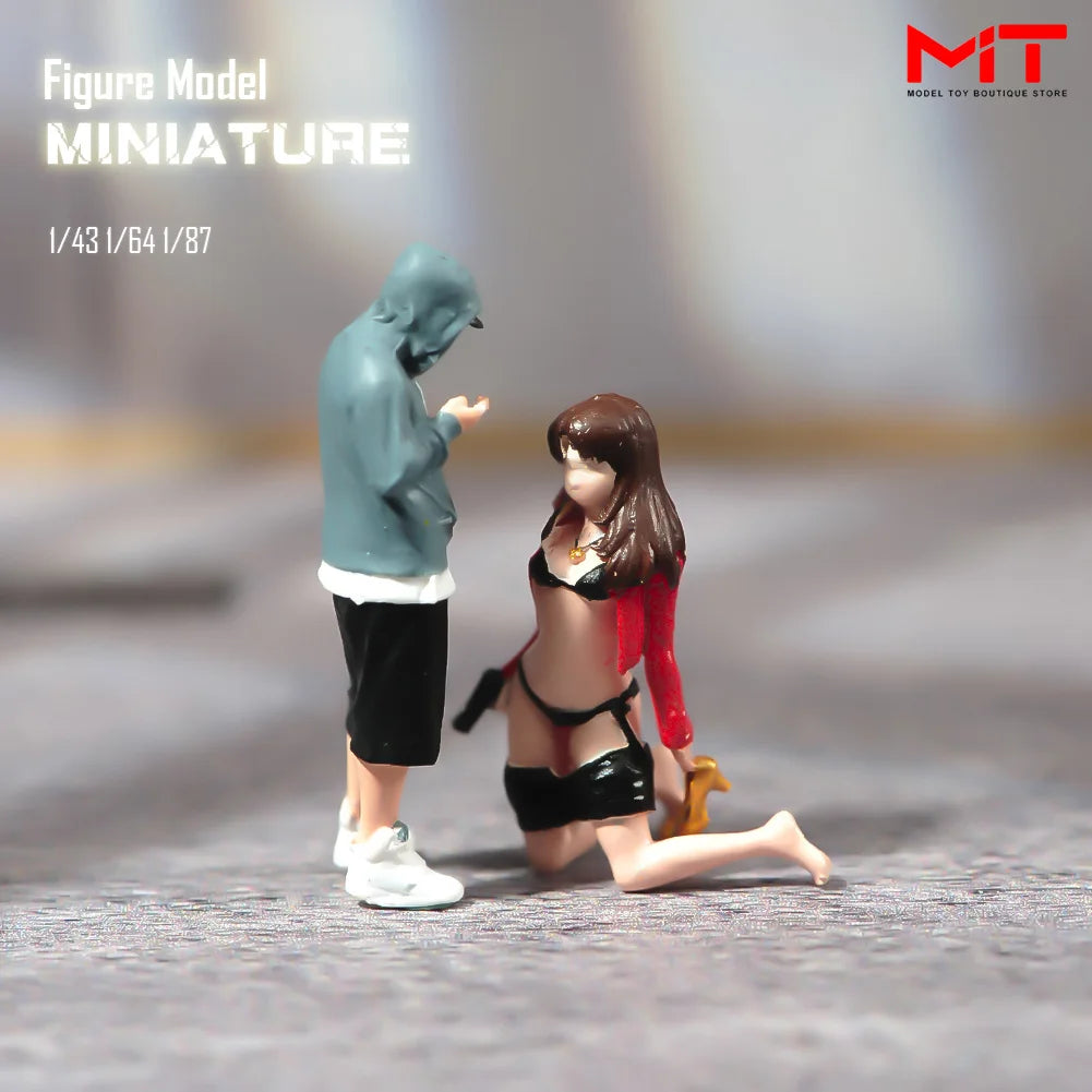 Handgefertigte Miniaturen im Maßstab 1:24, 1:43, 1:64, 1:87: Bemaltes kniendes Mädchen, Junge in Freizeitkleidung, DIY-Kreativ-Szenen-Requisiten, Figuren, Modellfigur
