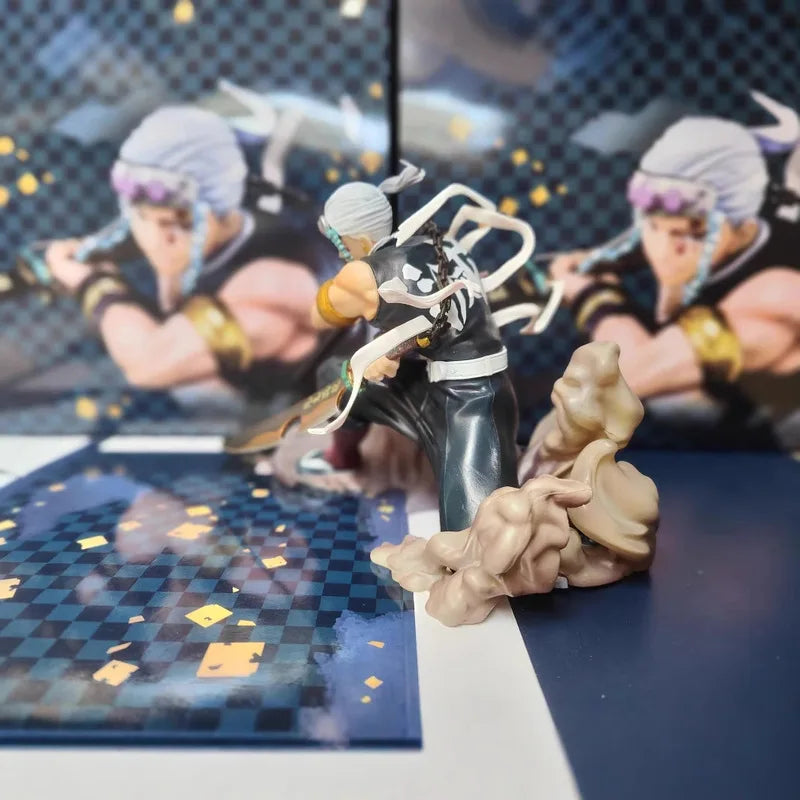 Demon Slayer Figurine Musui Tengen Column Loudspeaker Dual Blade Combat Posture Action Figure Desktop Computer Case Decoration