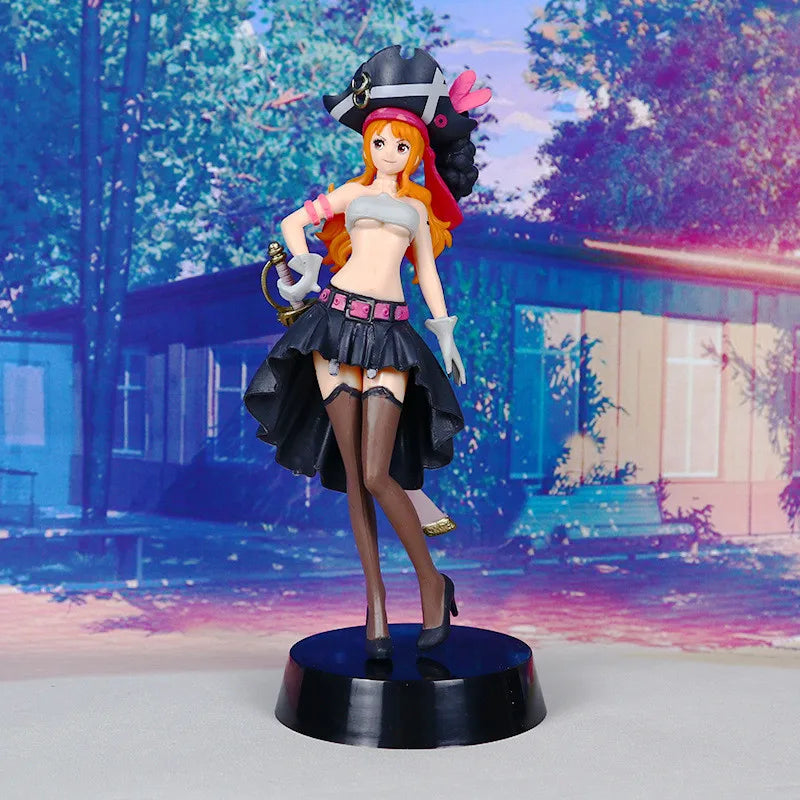 19CM Аниме One Piece Nami Черни дрехи Екшън фигурка ONE PIECE FILM RED Обличане Фигурка PVC Колекционерски Модел Играчка Детски Подарък