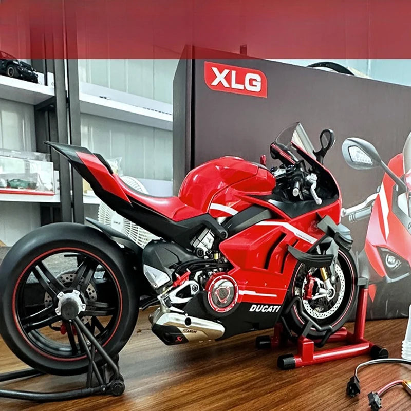 1:6 for Ducati V4 Alloy Motorcycle Model with Spray Function Boyfriend Gift, Home Decoration Collection, Toy Car, Christmas Gift
