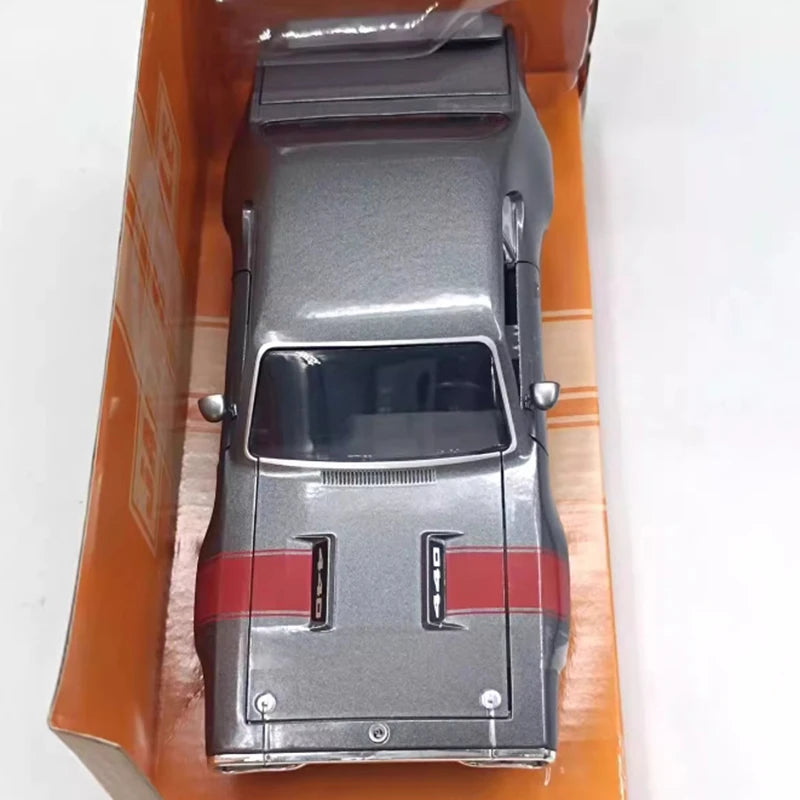 Jada 1:24 Scale 1972 Plymouth GTX Alloy Car Model Ornament Souvenir Display Collection Hobby Gift