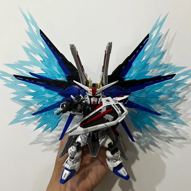 MGSD Freedom ZGMF-X10A Bauen Sie die Modell-Actionfiguren zusammen, Kinderspielzeug, Schreibtischdekoration, Geschenk, Sammlerstück mit Halterungsaufkleber