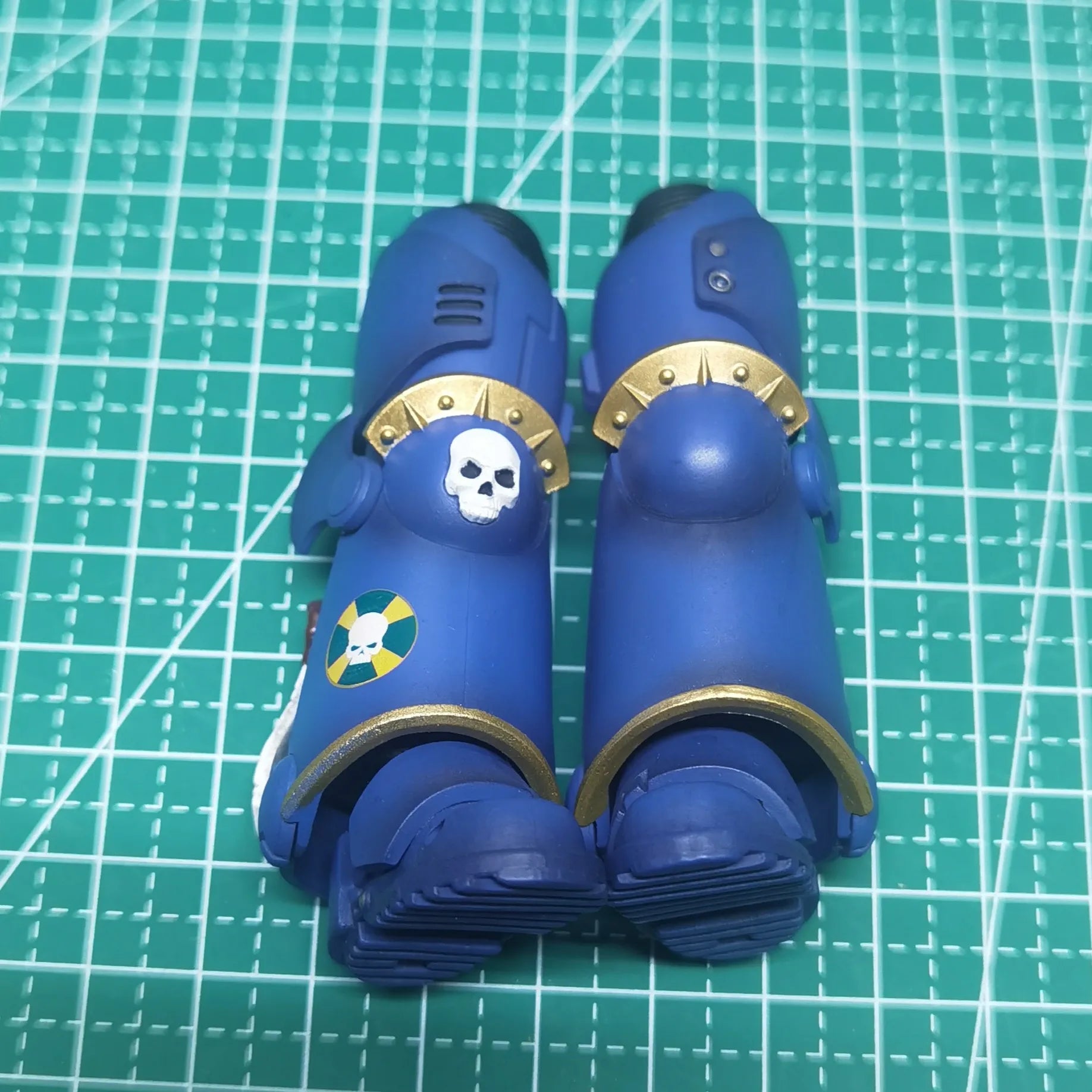 【Accessories】JOYTOY Warhammer 1/18 Action Figures Ultramarines Metaurus with Power Axe, Stormshield and Plasma Pistol Model Toy