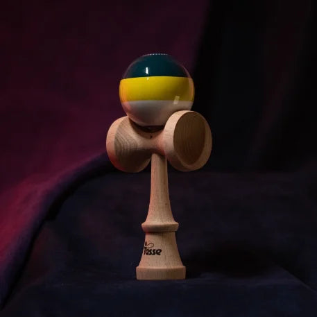 Kendama Tasse Schwert Jade Tasse TA Serie Profi Anfänger Schwertball Spielzeug für Anfänger Jonglierspiel im Freien Sportball