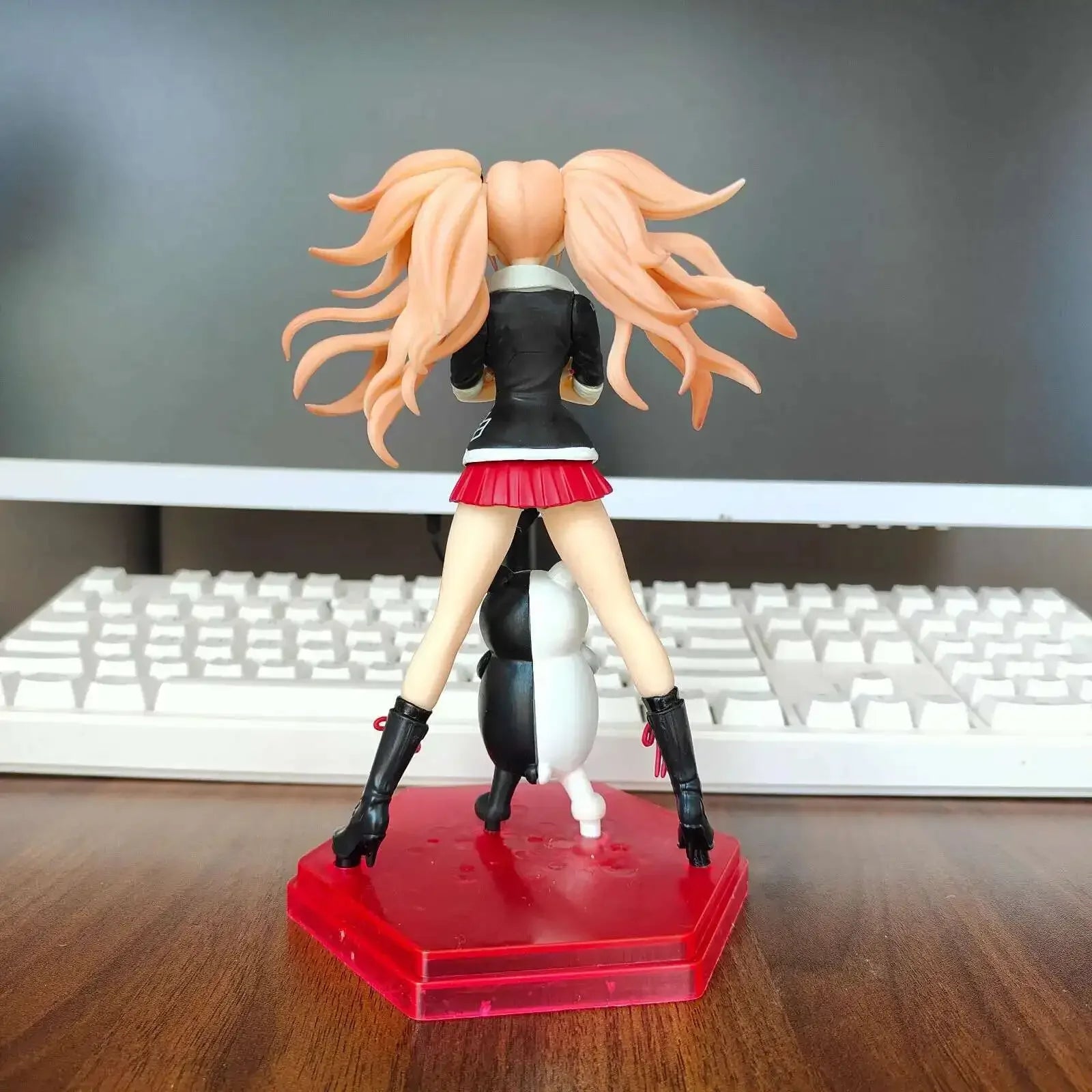 20CM NEW Junko Enoshima Dangan Ronpa Pop Up Parade Figure Model Collection Toy Gift