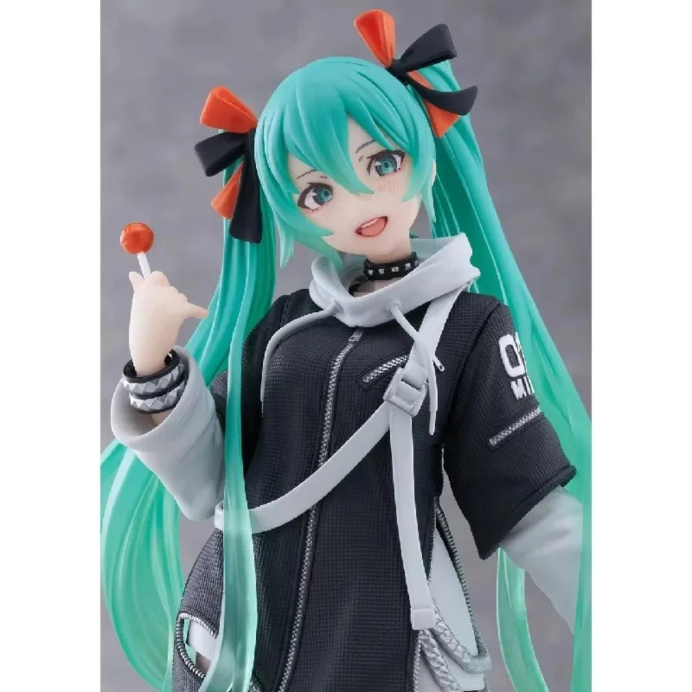 In Stock Authentic TAITO Fashion VOCALOID Hatsune Miku Punk Future Scenery Manual Model Toys Holiday Gifts