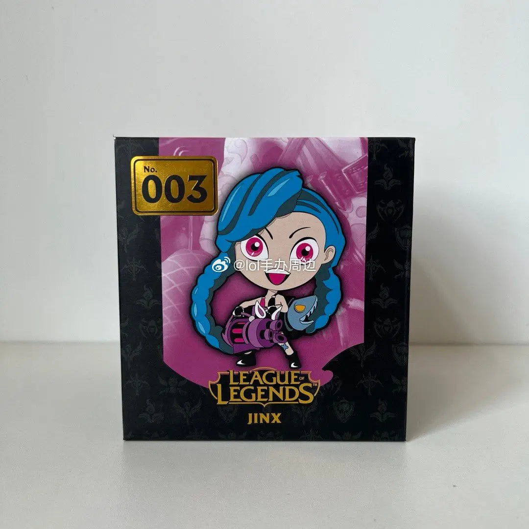 В наличност League of Legends Lol Game Peripheral Legit Hand Timokyu Moon Galen Jinx Bobi Arri Miss Doom и т.н. Украшение играчка Коледен подарък