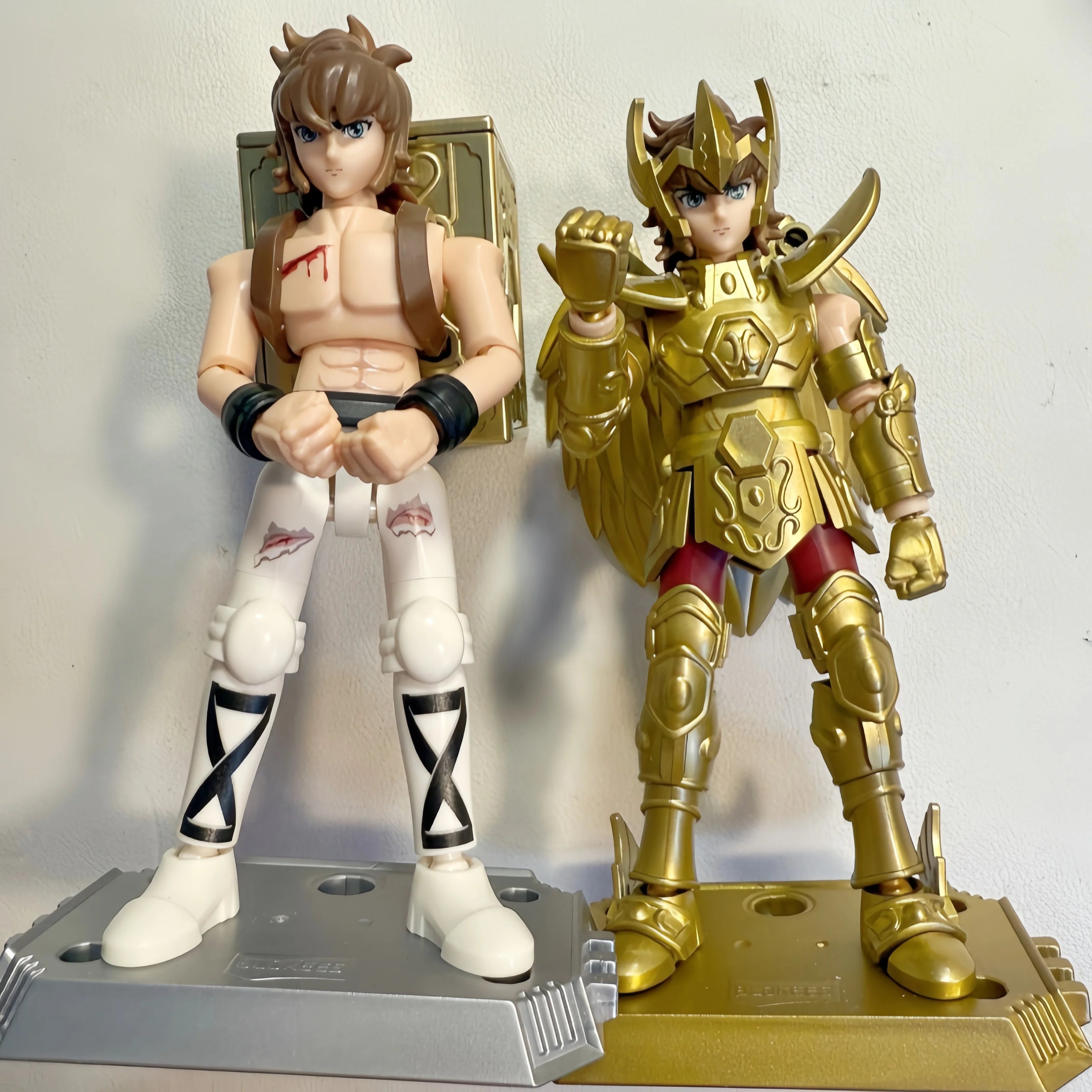 Blokees Saint Seiya Galaxy Version 01 Aiolos Shura Ikki Shun Jabu Marin Assembled Model Toys Bloks Group Gold Saint Kids Gift