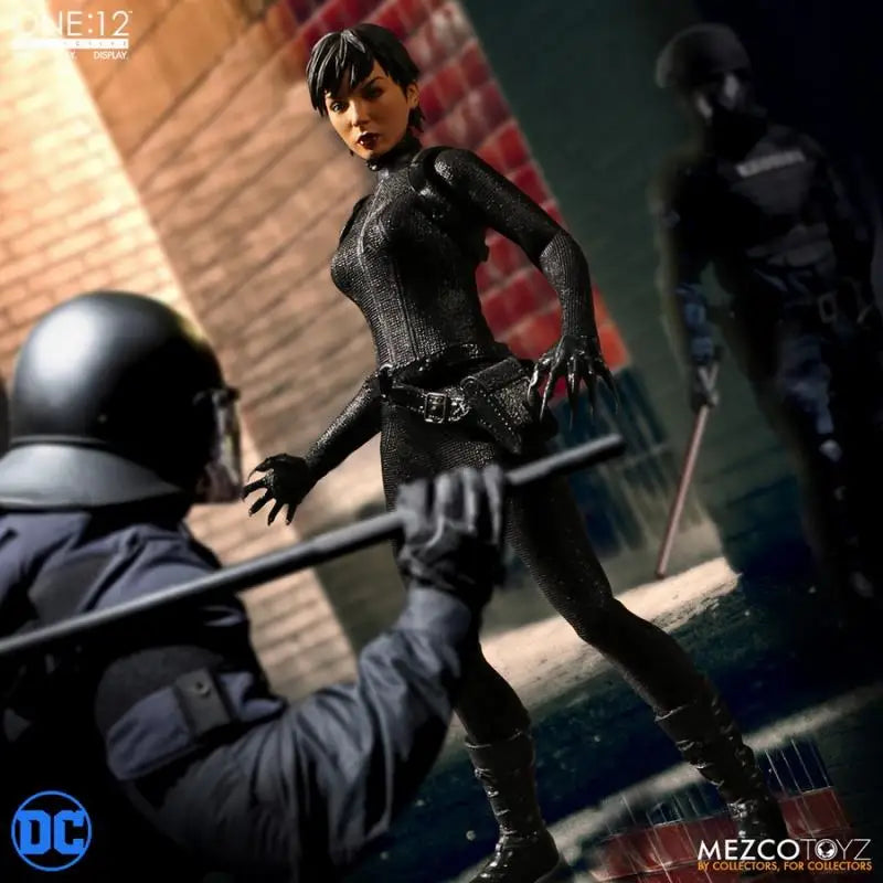In Stock Original  Mezco ONE:12 Catwoman Anime Action Figures Collection PVC Model Gift Toys