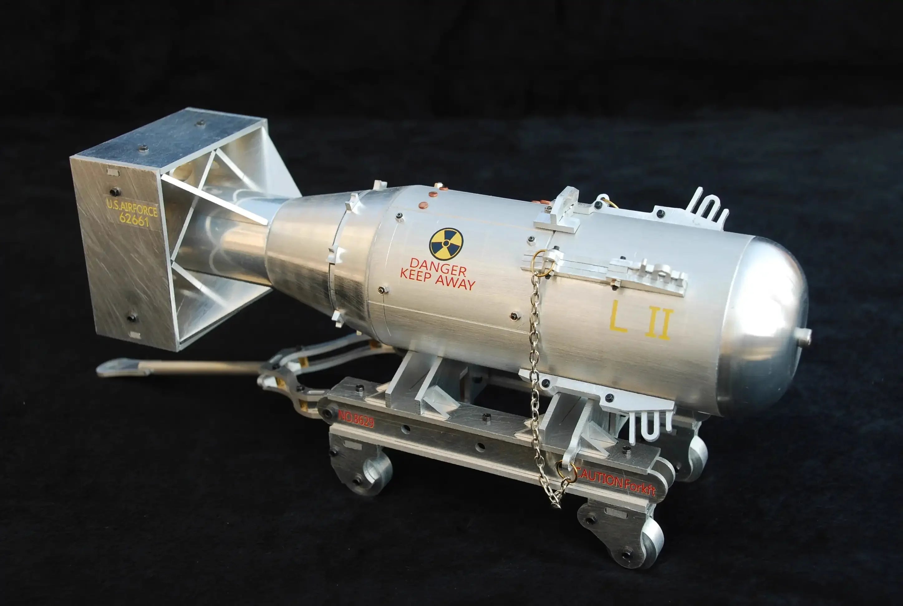 1/12 WWII American Little Boy Nuclear Bombs Metal Model Kit 3D Puzzle Metal Model Military Diy Assembly Toy for Adults Gift