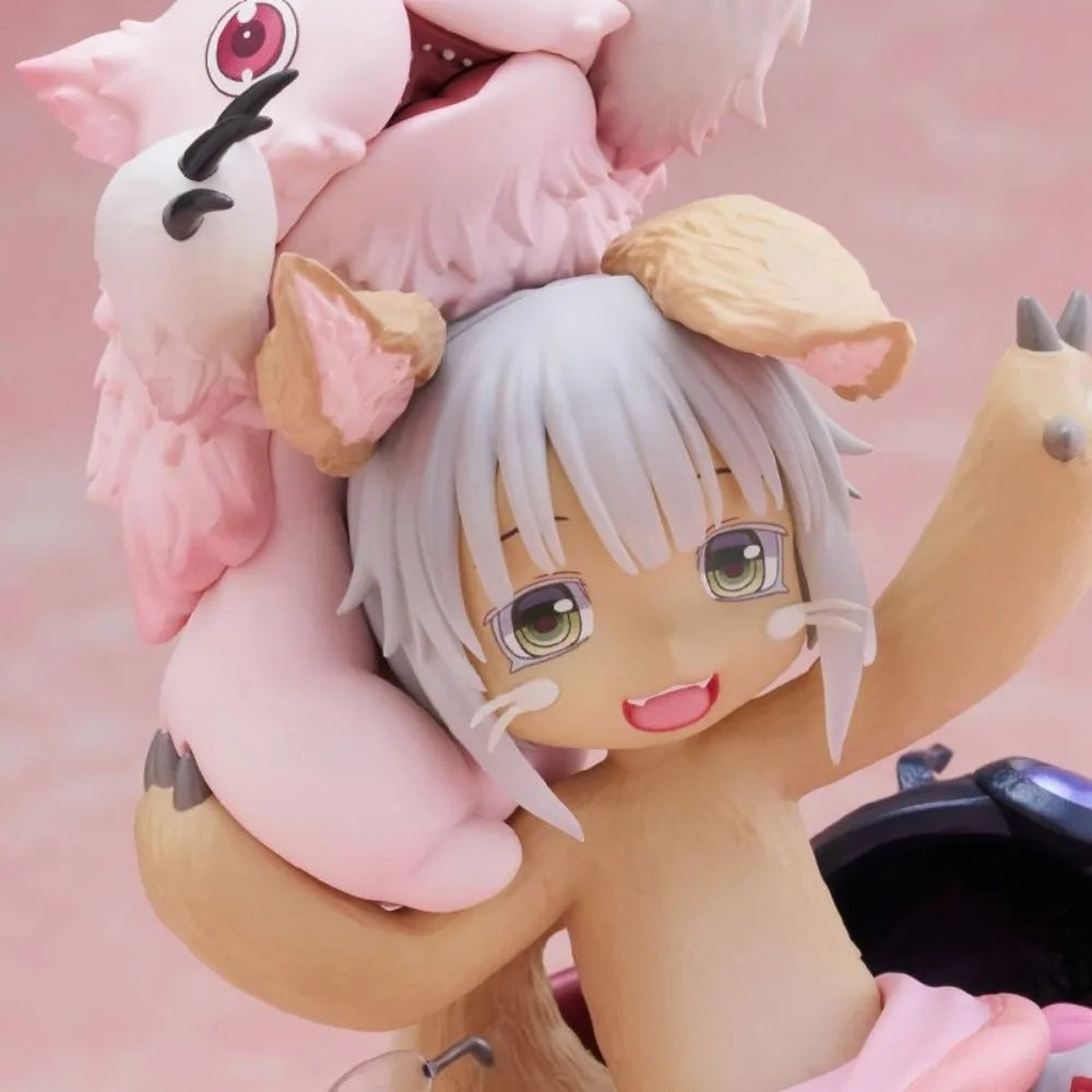 Оригинална фигурка на Nanachi AMP Made in Abyss Златният град на парещото слънце, аниме Kwaii Q версия. Екшън фигурка, играчка кукла.