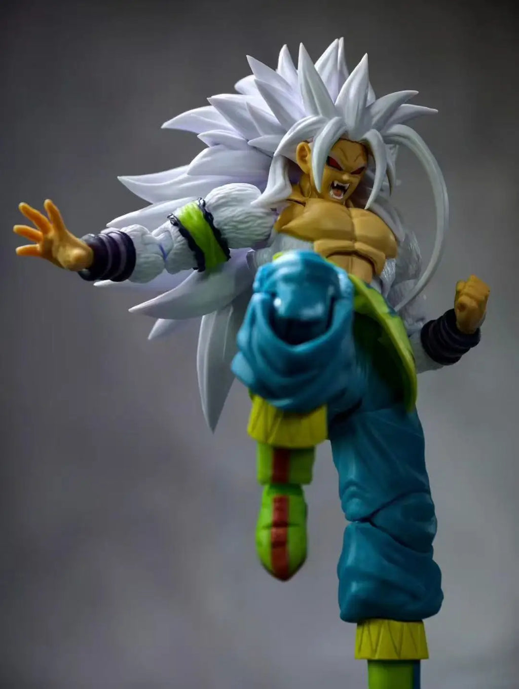 New Black Hole Dragon Ball Son Goku Action Figure Ssj5 Super Saiyan 5 Goku S.H.Figuarts White Haired Goku Statue Birthday Gifts